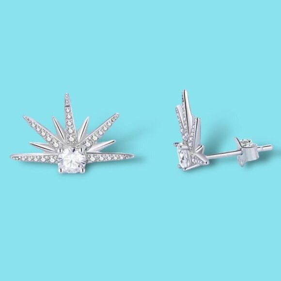 NWT Dainty Star Stud Earrings S925 Sterling Silver Cubic Zirconia Celestial - Picture 3 of 9